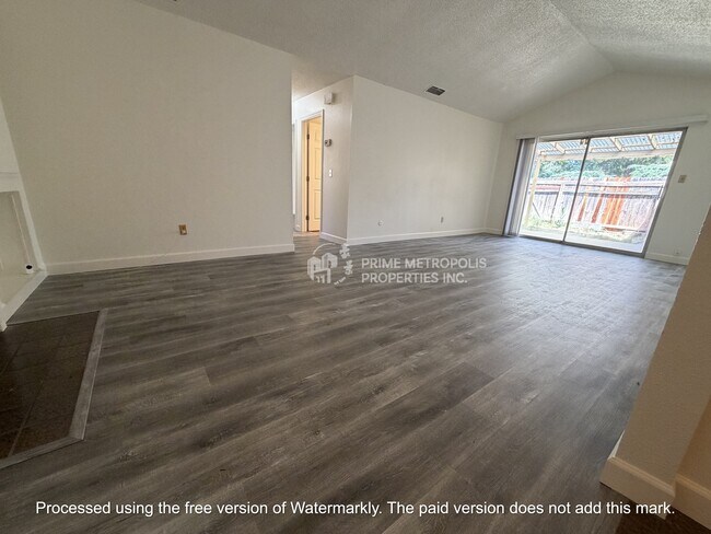 Building Photo - 5656 Odea Dr
