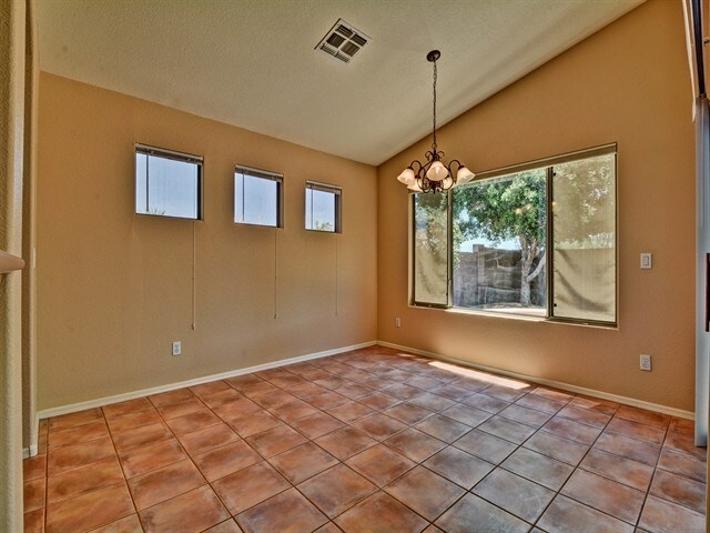 Building Photo - 1751 W Amberwood Dr