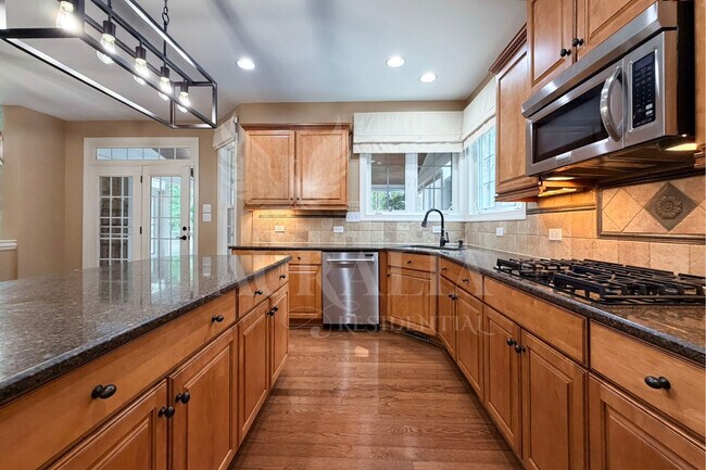 Building Photo - 5604 Pine Rock Ct