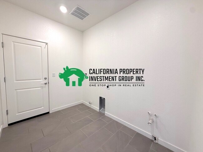 Building Photo - 254 Cask Dr