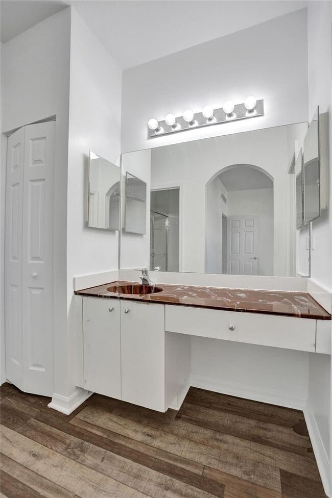 Building Photo - 3313 NW 29th Ct