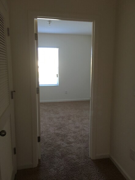 Building Photo - 1522 Lexington Square SW