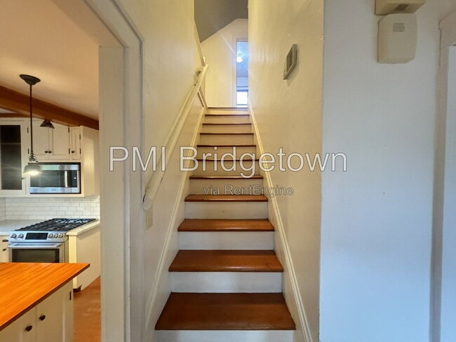 Building Photo - 4733 SE Yamhill St