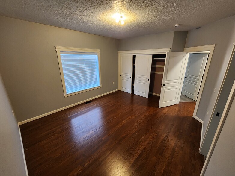 Building Photo - 14164 SE Bush St