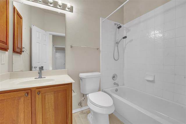 Building Photo - 8327 Robertson Dr