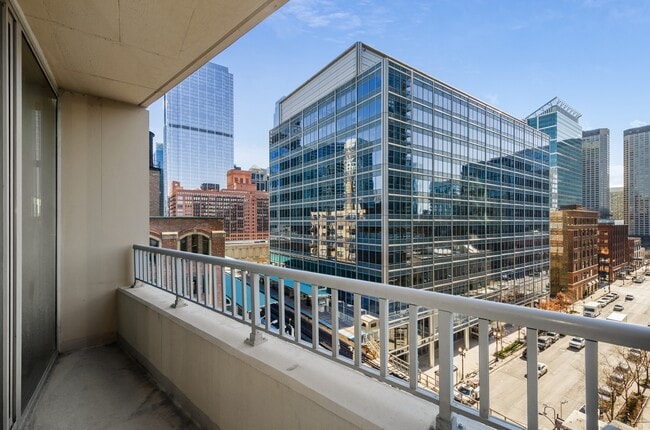 Building Photo - 200 N Jefferson St