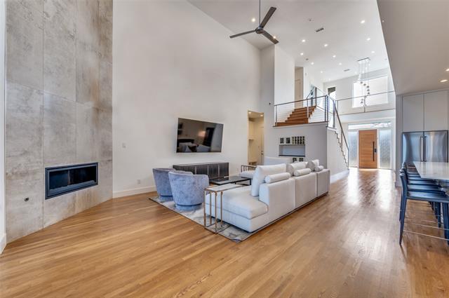 Building Photo - 3925 Lively Ln