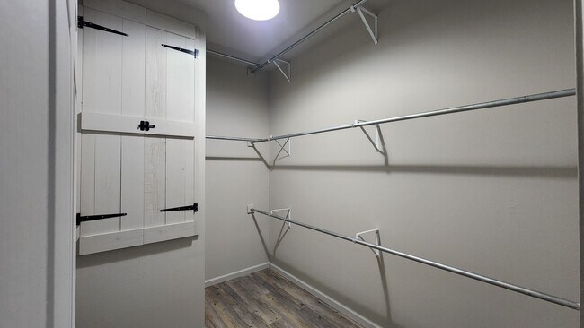 Building Photo - 347 L-12