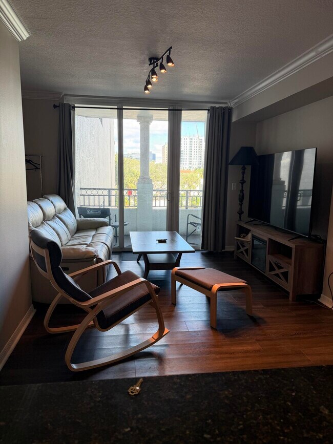 Building Photo - 600 S Dixie Hwy