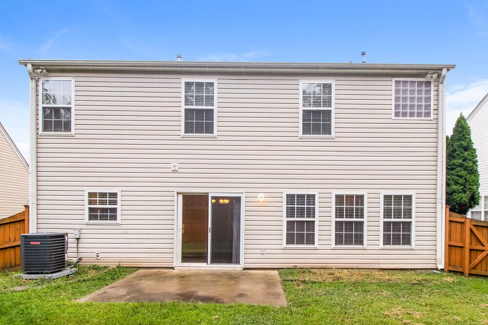 Building Photo - 8810 Laurel Run Dr