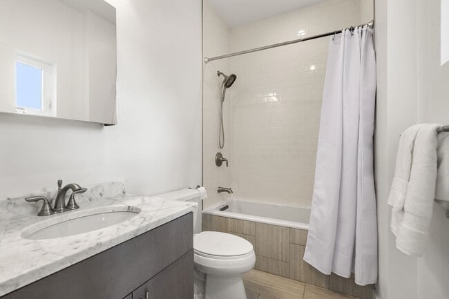 Building Photo - 161 Auburn St