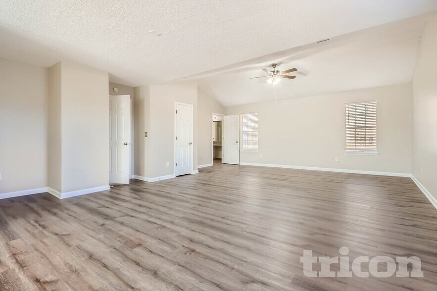 Building Photo - 589 Lakewater View Dr