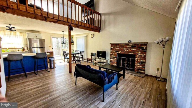 Building Photo - 7688 Fawn Ln