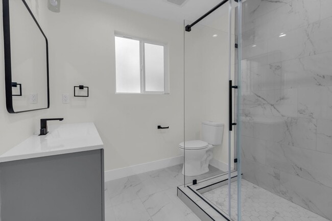 Building Photo - 4059 Denker Ave