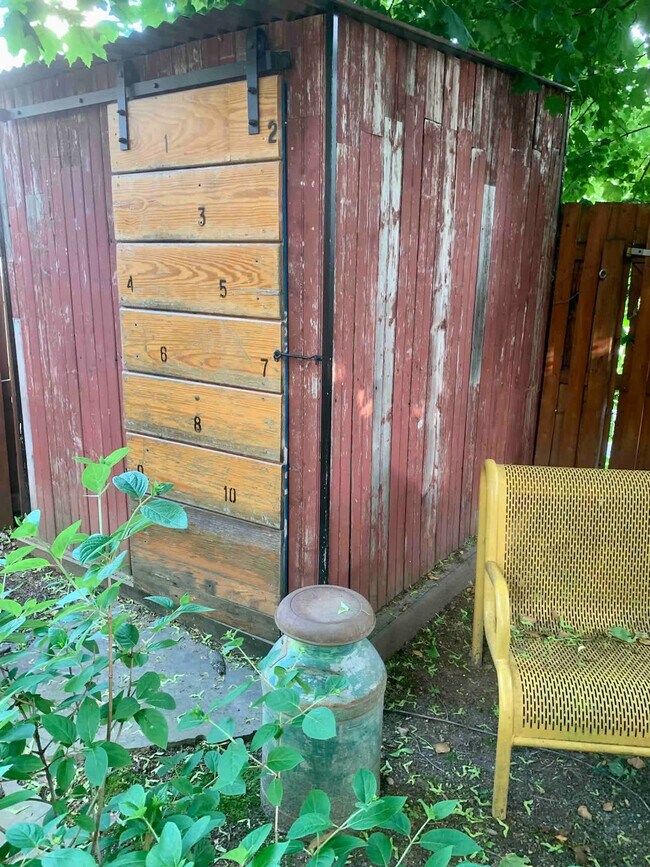 Building Photo - 15 Ferry St