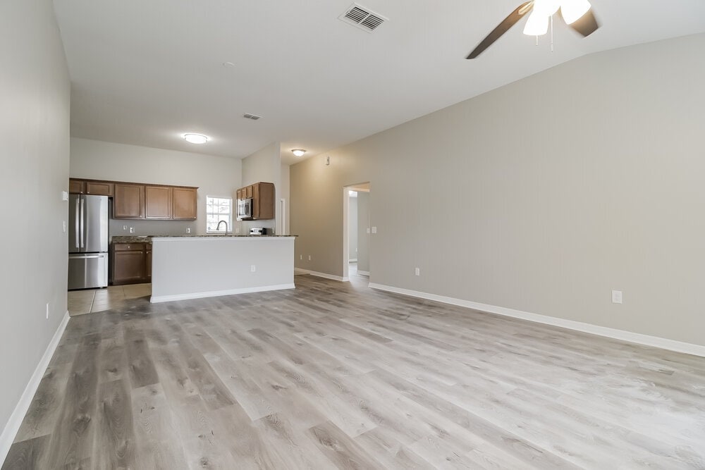 Building Photo - 320 Bella Rosa Cir