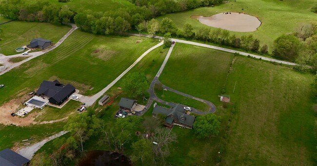 Building Photo - 5277 Bristow Rd