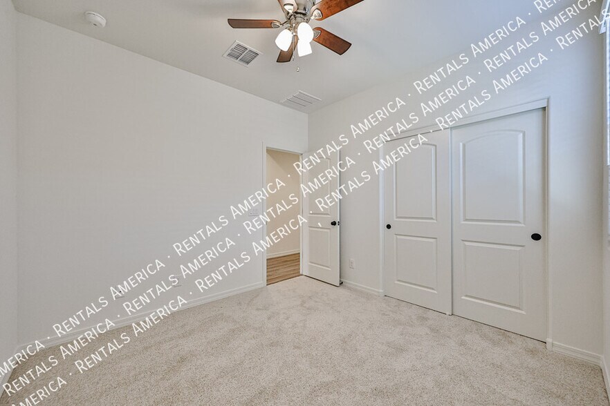 Building Photo - 24144 W Gibson Ln