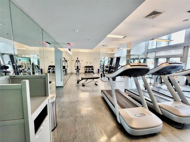 Building Photo - 92 SW 3rd St