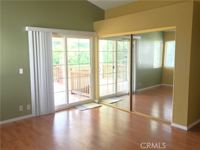 Building Photo - 1349 Crestmont Dr
