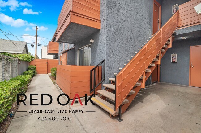 Building Photo - 1341 W 37th Pl