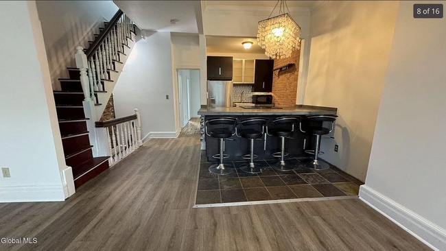 Building Photo - 285.5 Hudson Ave