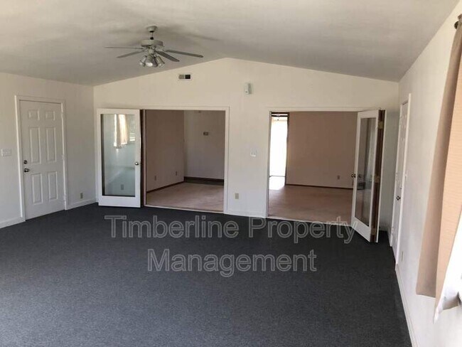 Building Photo - 17960 Bakers Farm Rd