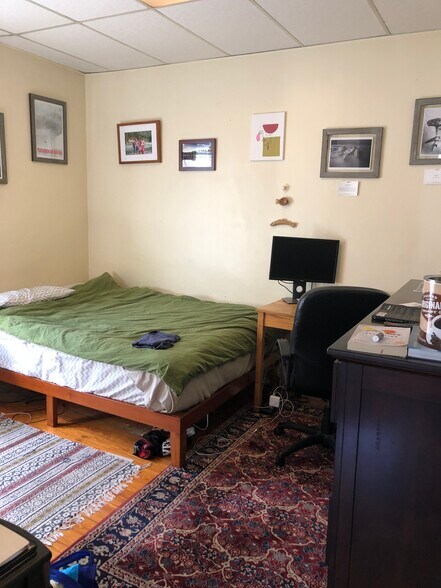 Building Photo - 38 Cherokee St