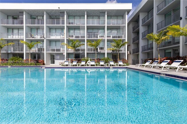 Building Photo - 1950 W 49th St