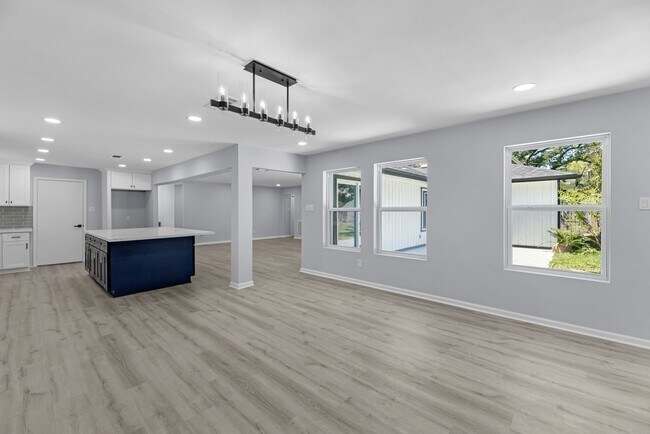 Building Photo - 11402 Ash Creek Dr