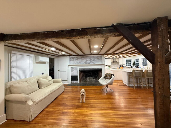 Building Photo - 354 Highland Ave