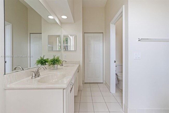 Building Photo - 1924 SE 17th Ct