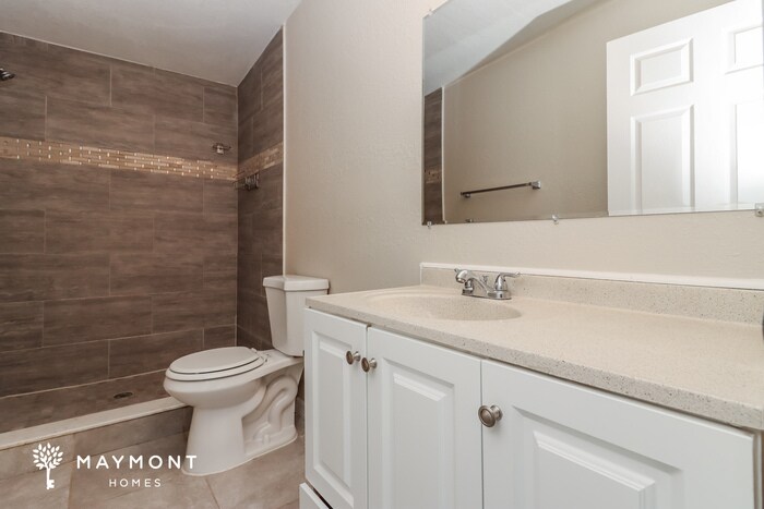 Building Photo - 2250 Norman Dr