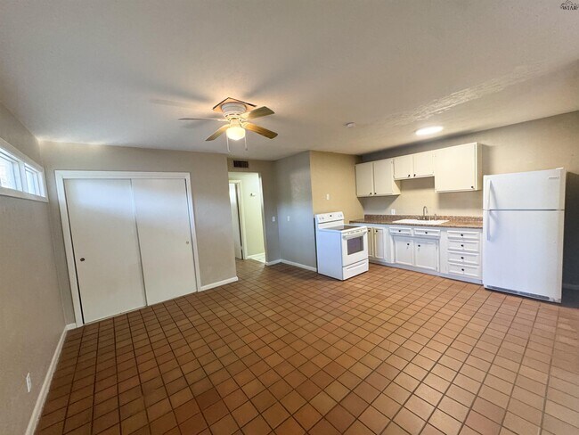Building Photo - 4409 McCrory Ave