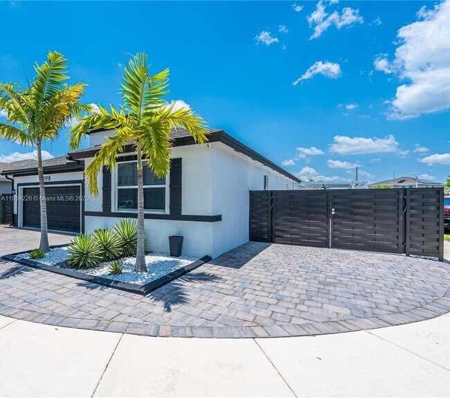 Building Photo - 27474 SW 133rd Path
