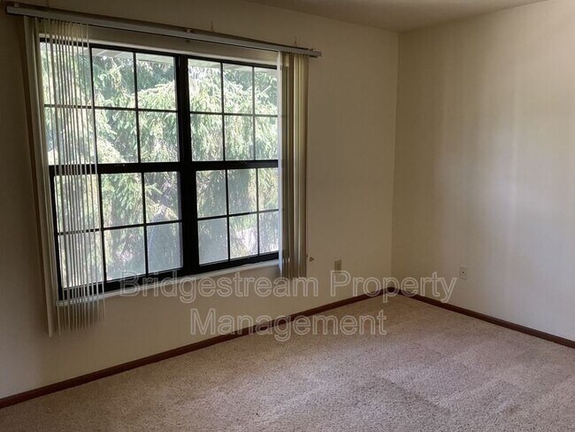 Building Photo - 4579 Burchdale St