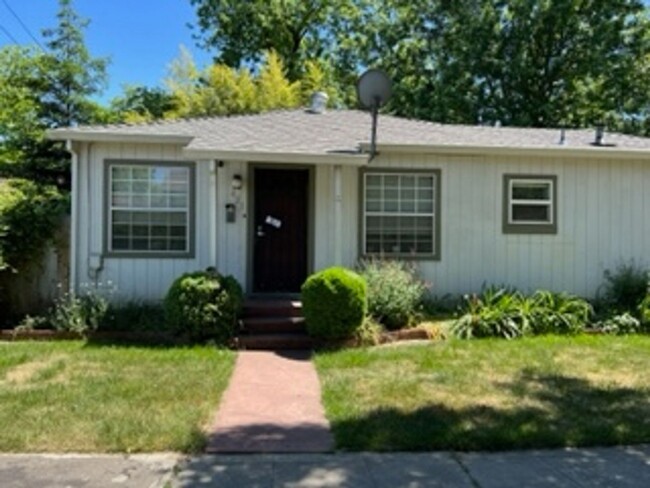 Primary Photo - 2-Bed, 1-Bath Cottage