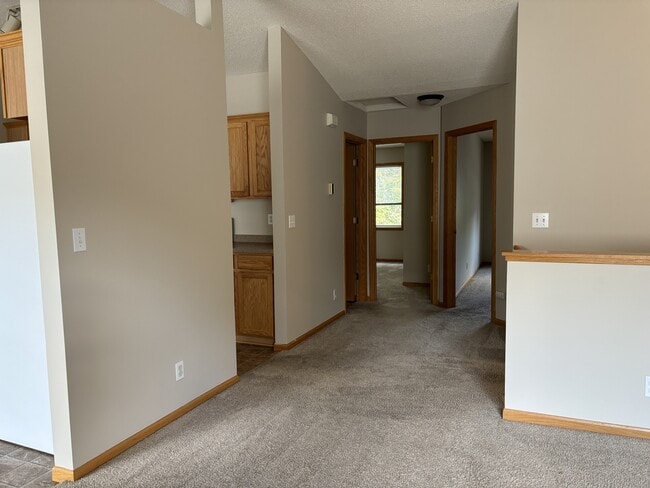 Building Photo - 1349 Willow Trail