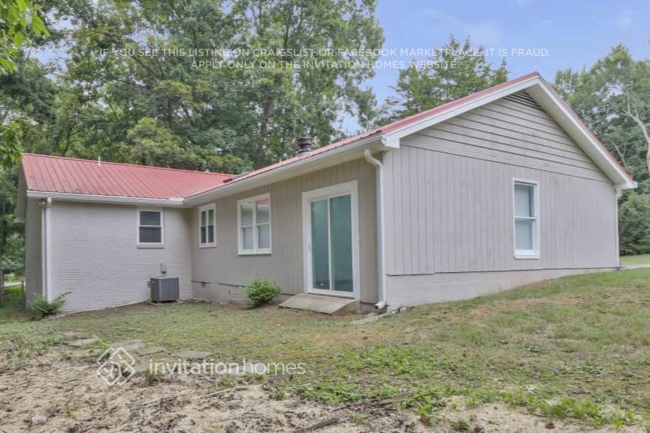 Building Photo - 513 Anderson Ave