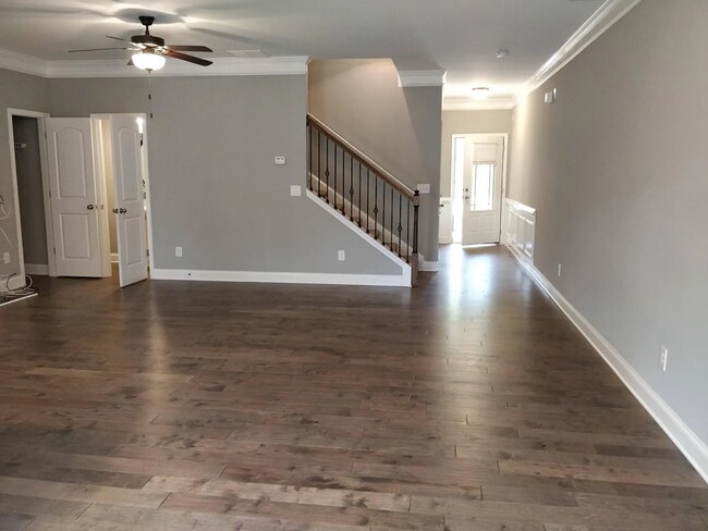 Building Photo - 2557 Pepper Ct