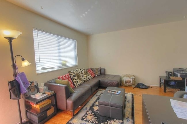Interior - 22811-22815 Grand St