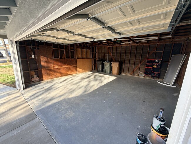 Building Photo - 1624 Mimosa Pl