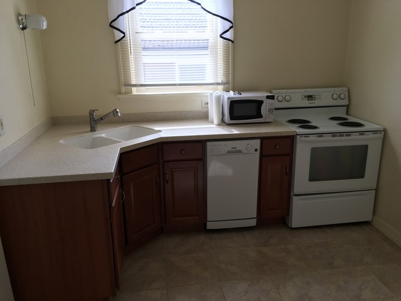 Kitchen - 1358 Herlin Pl