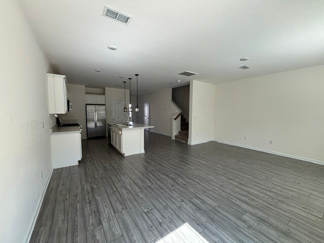Building Photo - 2645 Aubrey St