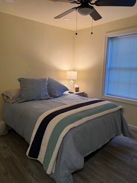 Building Photo - 424 Hancock St