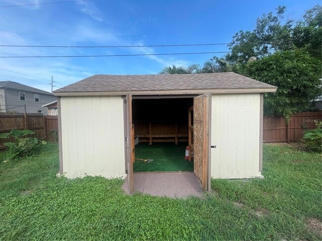Building Photo - 6806 S Gabrielle St