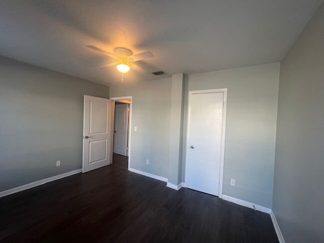 Building Photo - Springfield Living