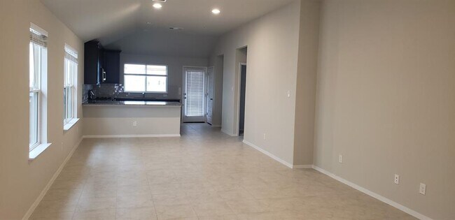 Building Photo - 5612 Respinto Dr