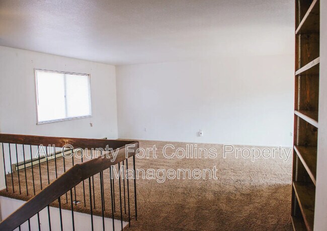 Building Photo - 2507 W Lake St