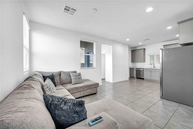 Building Photo - 4054 E Tonopah Ave